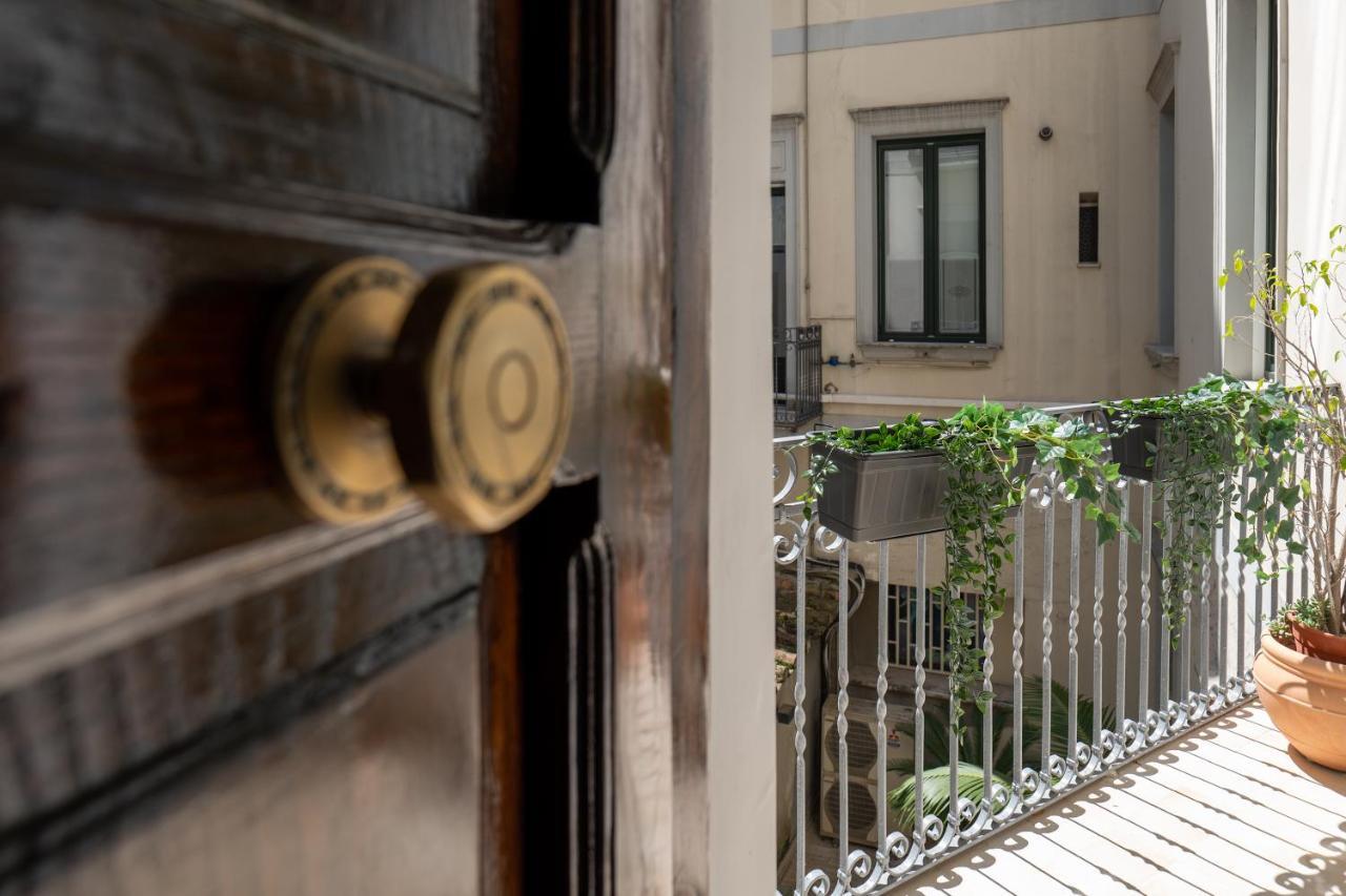 Relais Palazzo Olimpia - Corso Vittorio Emanuele Apartment Salerno Ngoại thất bức ảnh