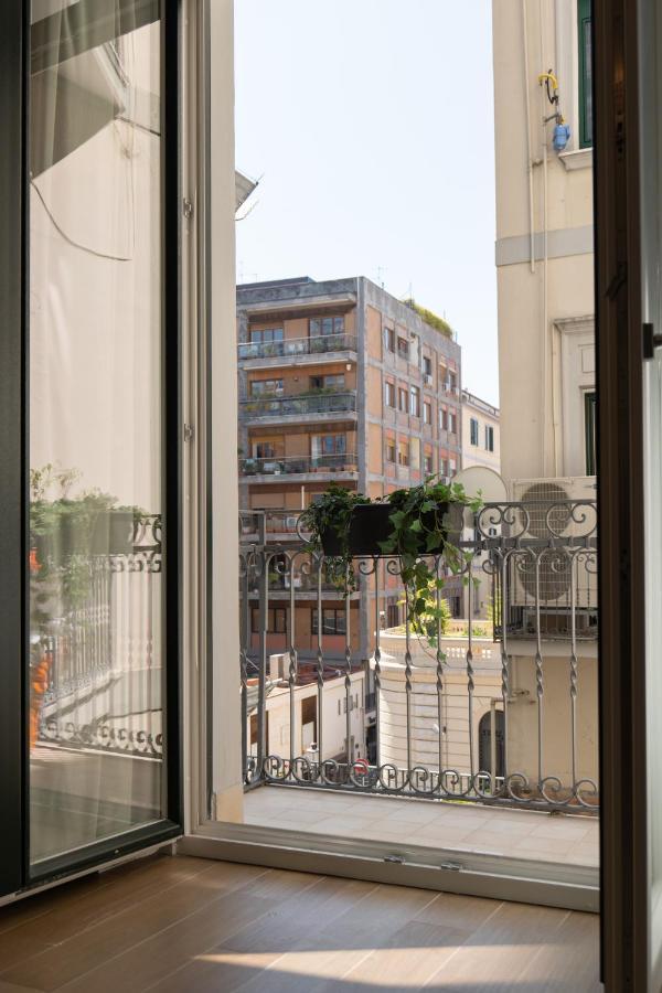 Relais Palazzo Olimpia - Corso Vittorio Emanuele Apartment Salerno Ngoại thất bức ảnh